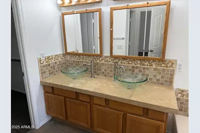 1319 W Michelle Drive, Phoenix, AZ 85023 - Photo 7