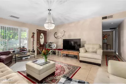 3809 W Rue De Lamour Avenue, Phoenix, AZ 85029 - Photo 5