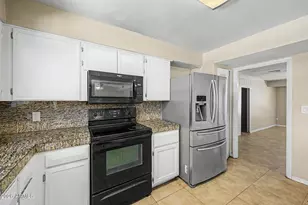 3809 W Rue De Lamour Ave, Phoenix, AZ 85029 - Photo 13