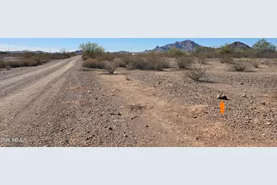 439X2 N Montecito Avenue #108, Tonopah, AZ 85354 - Photo 7