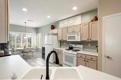 18100 N Las Rocas Way, Surprise, AZ 85374 - Photo 13