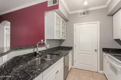 1701 E Colter Street #201, Phoenix, AZ 85016 - Photo 9
