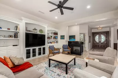 17121 W Whitmore Hall Lane, Surprise, AZ 85387 - Photo 7