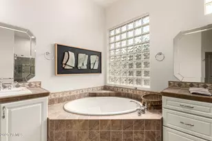 17121 W Whitmore Hall Ln, Surprise, AZ 85387 - Photo 21