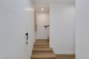 4220 N 32nd St, Phoenix, AZ 85018 - Photo 11