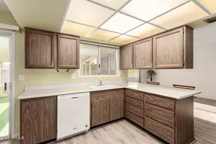 13335 W Hardwood Dr, Sun City West, AZ 85375 - Photo 9