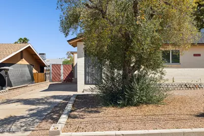 1542 E Turquoise Avenue #1, Phoenix, AZ 85020 - Photo 1