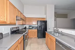 10816 W Deanna Dr, Peoria, AZ 85373 - Photo 15