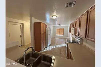 1602 W Alta Vista Road, Phoenix, AZ 85041 - Photo 3