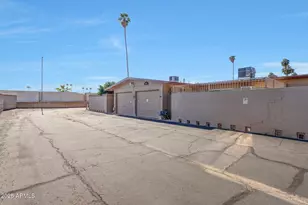 10853 W Santa Fe Dr, Sun City, AZ 85351 - Photo 35