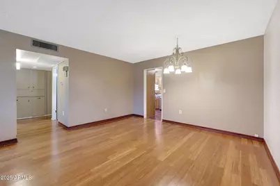 10853 W Santa Fe Drive, Sun City, AZ 85351 - Photo 11