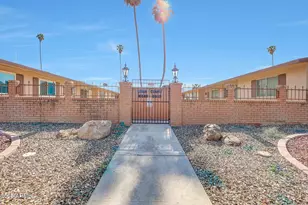 10853 W Santa Fe Dr, Sun City, AZ 85351 - Photo 5