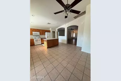 15137 W Washington Street, Goodyear, AZ 85338 - Photo 11