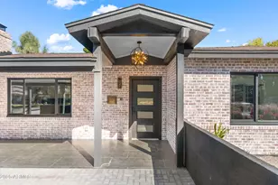 2502 E Whitton Ave, Phoenix, AZ 85016 - Photo 1