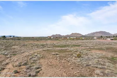 22781 W Weaver Valley Drive #-, Congress, AZ 85332 - Photo 9