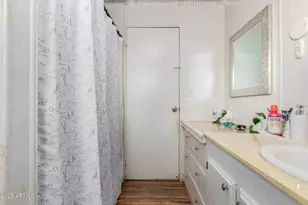 19401 N 7th St, Phoenix, AZ 85024 - Photo 29