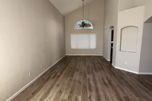 1472 E Constitution Dr, Chandler, AZ 85225 - Photo 9