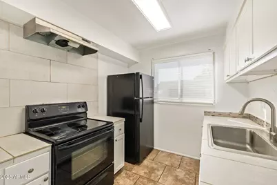 5906 N 48th Avenue, Glendale, AZ 85301 - Photo 7