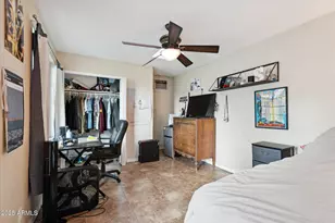 105 E Claremont St, Phoenix, AZ 85012 - Photo 25