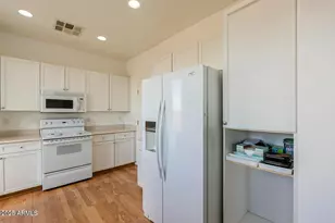 12700 W Diaz Dr, Arizona City, AZ 85123 - Photo 11