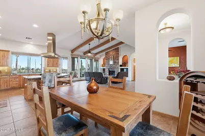 12411 W Mountain Lane, Casa Grande, AZ 85194 - Photo 11