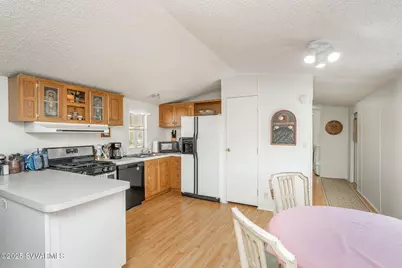 19650 E Squaw Valley Parkway, Black Canyon City, AZ 85324 - Photo 11