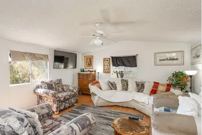 19650 E Squaw Valley Parkway, Black Canyon City, AZ 85324 - Photo 9