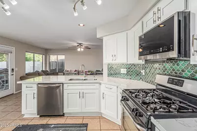 13136 W Monte Vista Drive, Goodyear, AZ 85395 - Photo 3