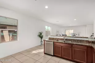 25424 W Carson Dr, Buckeye, AZ 85326 - Photo 7