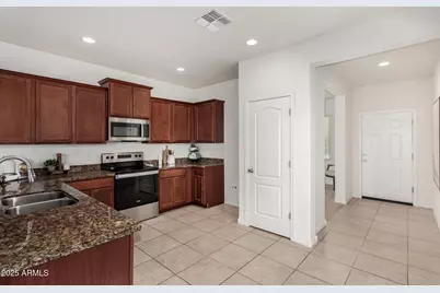 25424 W Carson Drive, Buckeye, AZ 85326 - Photo 5