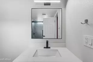 4702 E Carmen St, Phoenix, AZ 85044 - Photo 23