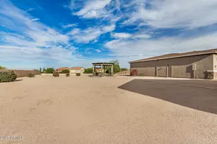 3178 W Roberts Rd, San Tan Valley, AZ 85144 - Photo 57
