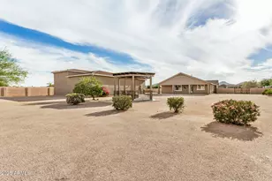 3178 W Roberts Rd, San Tan Valley, AZ 85144 - Photo 5