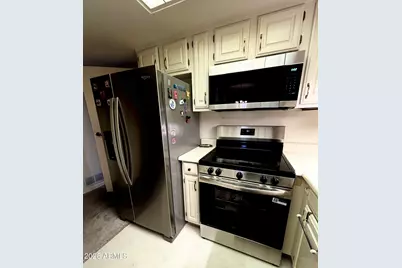 10330 W Thunderbird Boulevard W #B316, Sun City, AZ 85351 - Photo 3