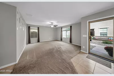 3937 S 79th Lane, Phoenix, AZ 85043 - Photo 9