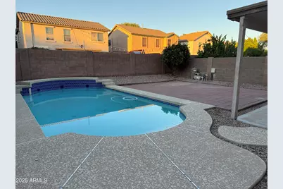 2528 W Straight Arrow Lane, Phoenix, AZ 85085 - Photo 23