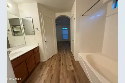 2528 W Straight Arrow Lane, Phoenix, AZ 85085 - Photo 31