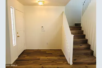 2528 W Straight Arrow Lane, Phoenix, AZ 85085 - Photo 7