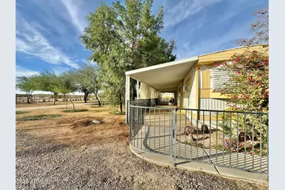 27021 N 211th Avenue, Wittmann, AZ 85361 - Photo 7