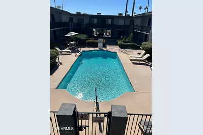 3230 E Pinchot Avenue #32, Phoenix, AZ 85018 - Photo 1
