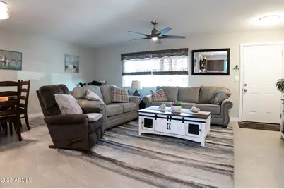 10405 W Andover Avenue, Sun City, AZ 85351 - Photo 7