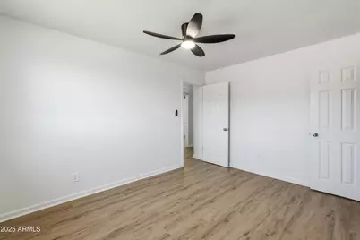 8832 N 30th Avenue, Phoenix, AZ 85051 - Photo 21