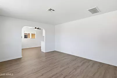 8832 N 30th Avenue, Phoenix, AZ 85051 - Photo 5