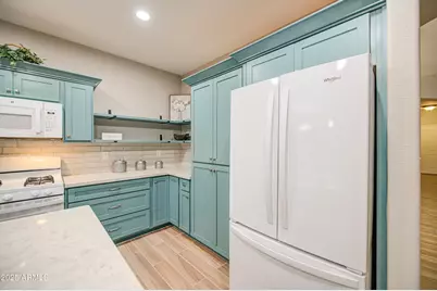 15922 W Port Royale Lane, Surprise, AZ 85379 - Photo 13