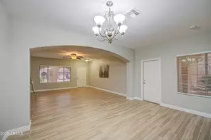 15922 W Port Royale Ln, Surprise, AZ 85379 - Photo 9