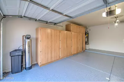 15922 W Port Royale Lane, Surprise, AZ 85379 - Photo 51