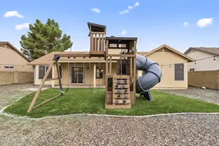 907 N Falcon Dr, Gilbert, AZ 85234 - Photo 37