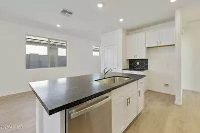 14586 W Wood Drive, Surprise, AZ 85379 - Photo 11