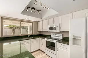 3829 W Anderson Dr, Glendale, AZ 85308 - Photo 9