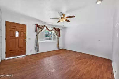 1114 E Orchid Lane, Phoenix, AZ 85020 - Photo 9
